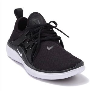 Nike Women’s Acalme Sneaker, Size 8.5, NWT